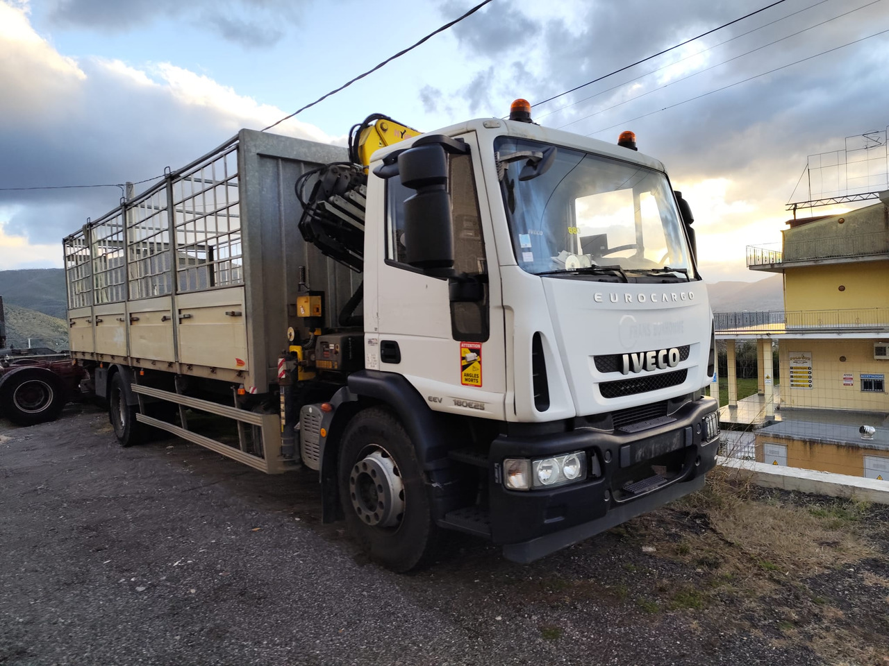 Kraanwagen, Kraanwagen IVECO EUROCARGO 180E25: afbeelding 15 Kraanwagen, Kraanwagen IVECO EUROCARGO 180E25: afbeelding 15