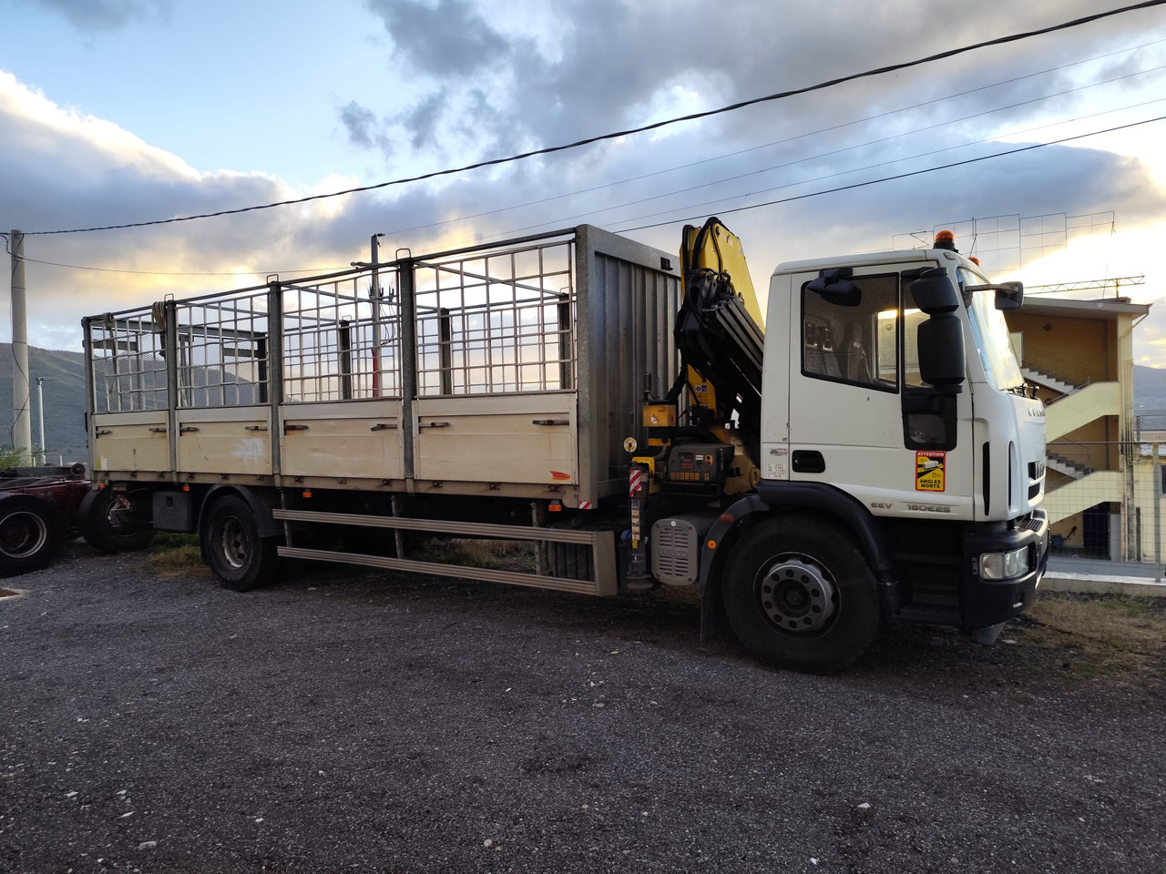 Kraanwagen, Kraanwagen IVECO EUROCARGO 180E25: afbeelding 14 Kraanwagen, Kraanwagen IVECO EUROCARGO 180E25: afbeelding 14