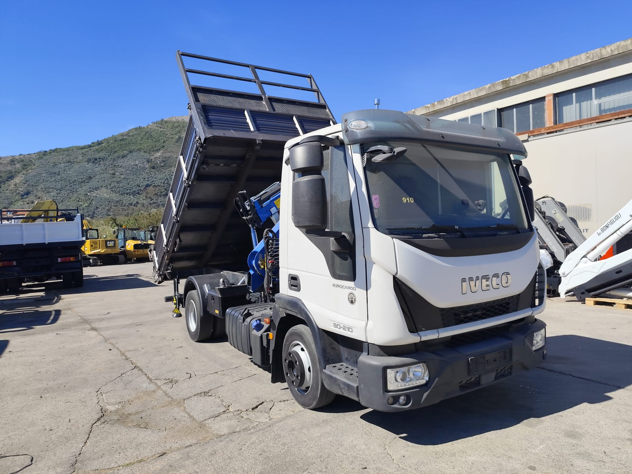 IVECO EUROCARGO 80-210 - Kraanwagen, Kipper vrachtwagen: afbeelding 1 IVECO EUROCARGO 80-210 - Kraanwagen, Kipper vrachtwagen: afbeelding 1