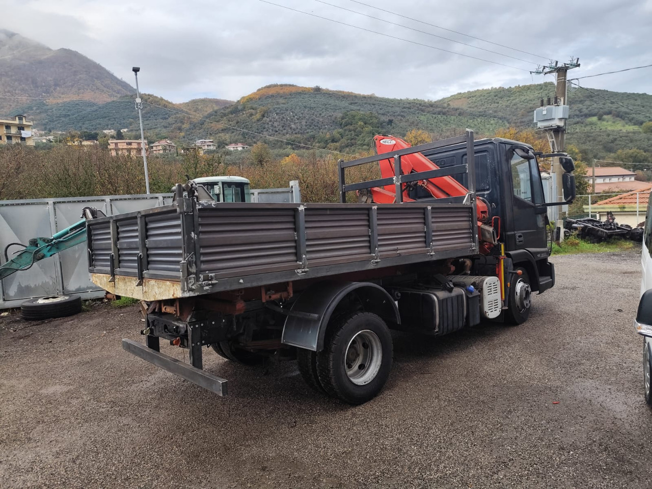 IVECO EUROCARGO 80E18 - Kraanwagen, Kipper vrachtwagen: afbeelding 2 IVECO EUROCARGO 80E18 - Kraanwagen, Kipper vrachtwagen: afbeelding 2