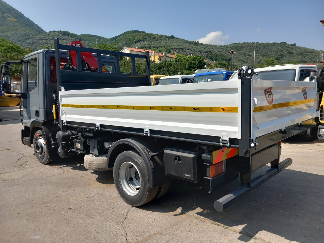 IVECO EUROCARGO 80E22 - Kraanwagen: afbeelding 2 IVECO EUROCARGO 80E22 - Kraanwagen: afbeelding 2