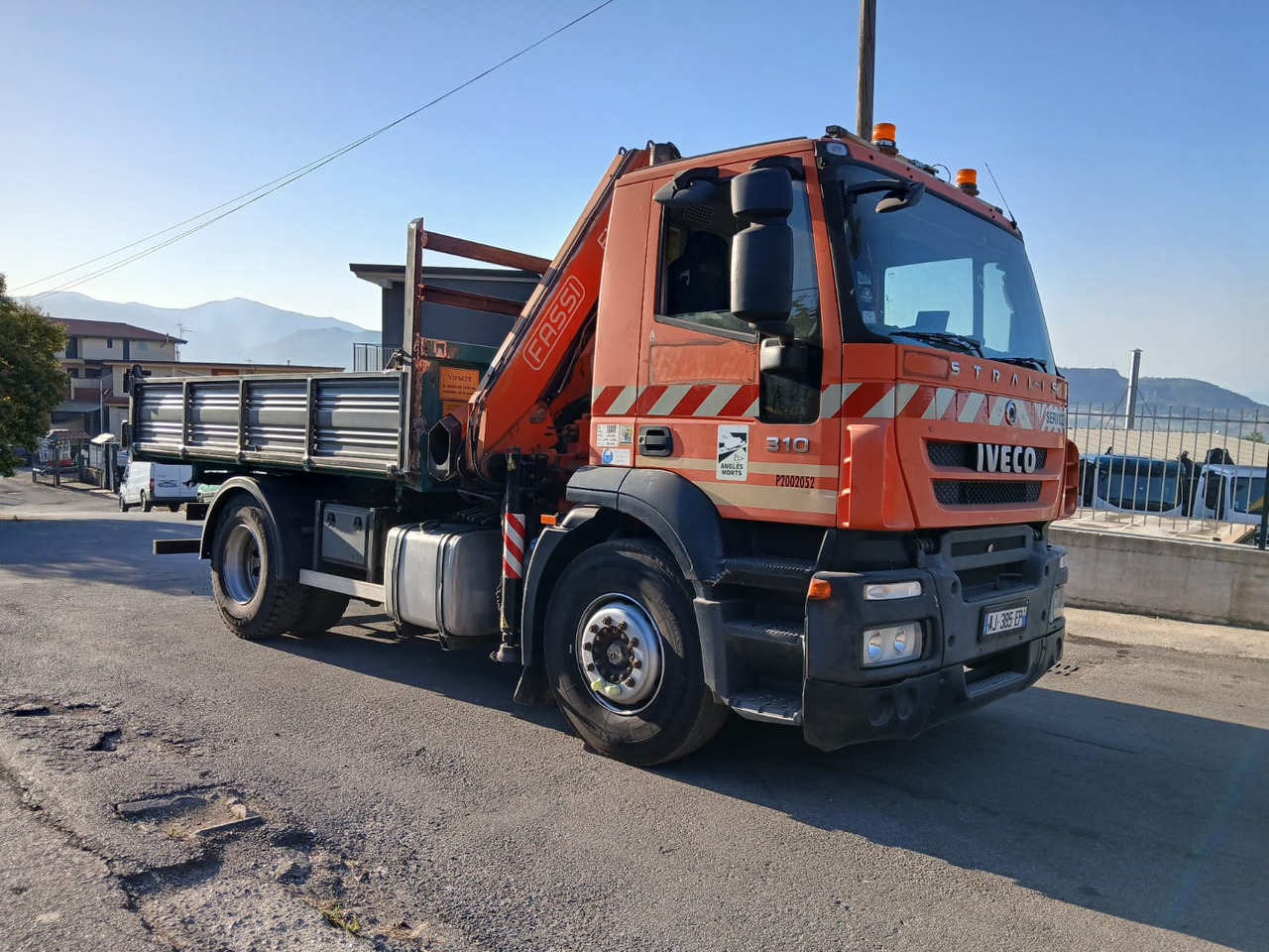 IVECO STRALIS 190S31 - Kraanwagen: afbeelding 1 IVECO STRALIS 190S31 - Kraanwagen: afbeelding 1