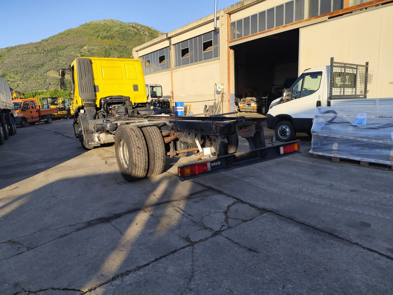 IVECO STRALIS 190S36 - Chassis vrachtwagen: afbeelding 4 IVECO STRALIS 190S36 - Chassis vrachtwagen: afbeelding 4
