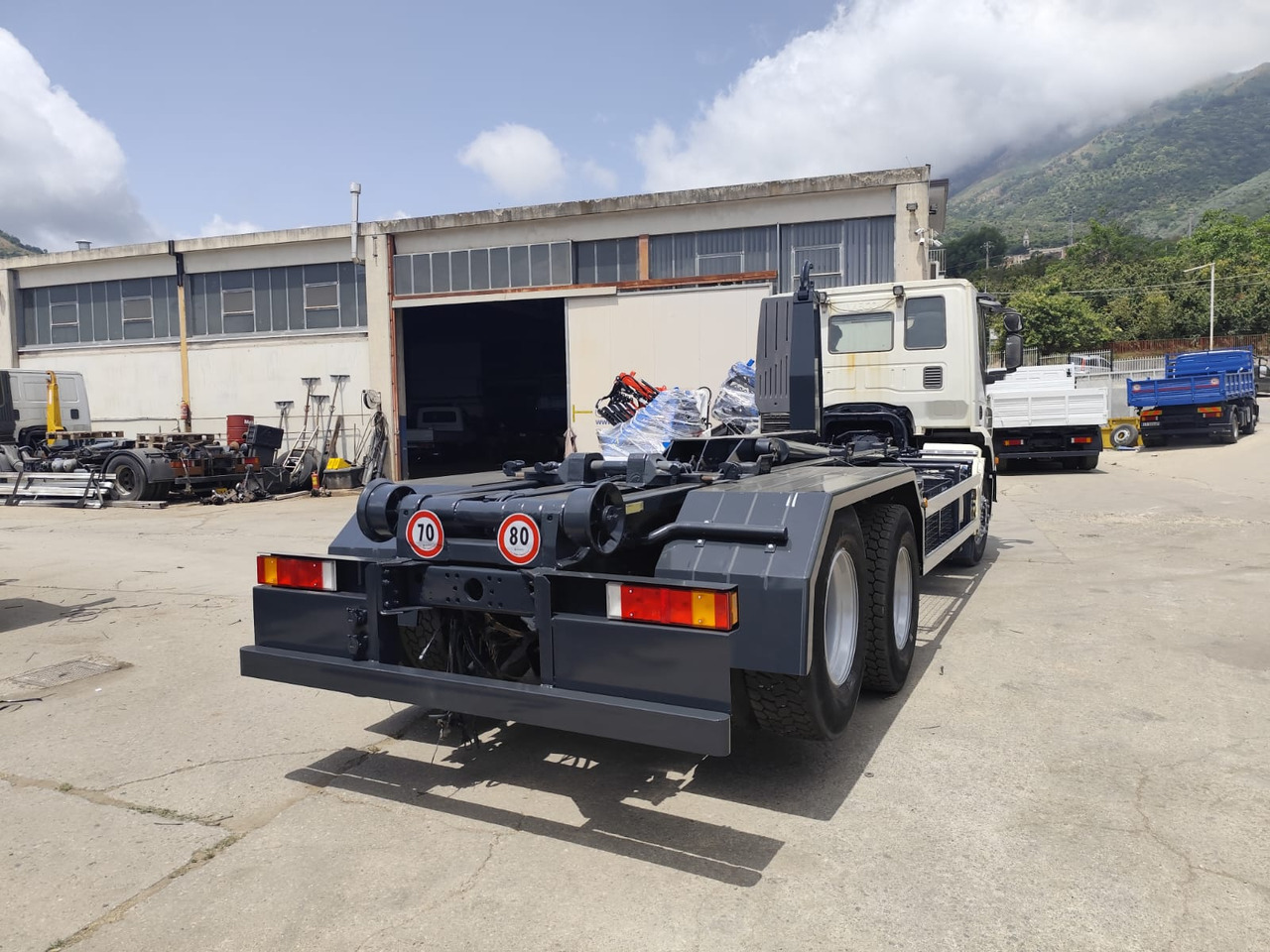 Haakarmsysteem vrachtwagen IVECO STRALIS 260S36: afbeelding 22 Haakarmsysteem vrachtwagen IVECO STRALIS 260S36: afbeelding 22