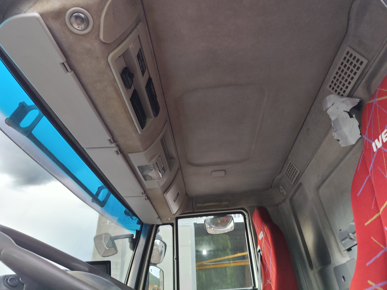 Haakarmsysteem vrachtwagen IVECO STRALIS AD 260S31: afbeelding 8