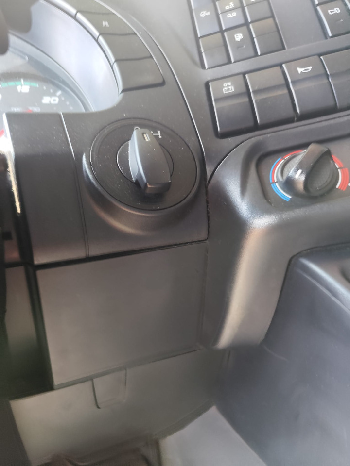 IVECO STRALIS AD 260S31 Y/P - Chassis vrachtwagen: afbeelding 4 IVECO STRALIS AD 260S31 Y/P - Chassis vrachtwagen: afbeelding 4