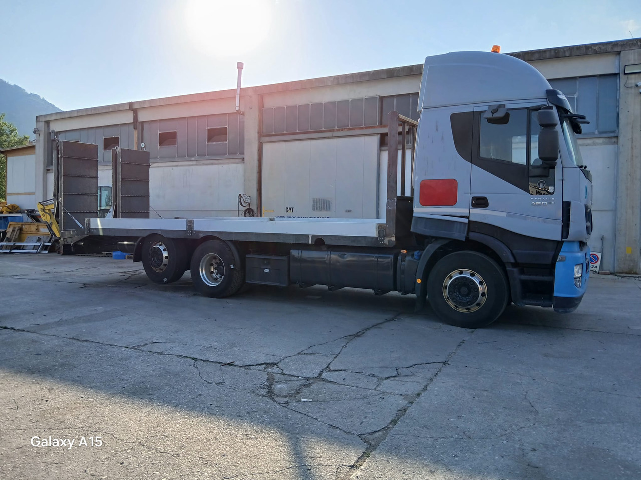 IVECO STRALIS AS 260S46 - Vrachtwagen met open laadbak: afbeelding 4 IVECO STRALIS AS 260S46 - Vrachtwagen met open laadbak: afbeelding 4