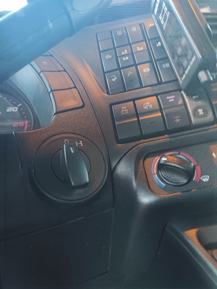 IVECO STRALIS AS 260S46 - Vrachtwagen met open laadbak: afbeelding 2 IVECO STRALIS AS 260S46 - Vrachtwagen met open laadbak: afbeelding 2