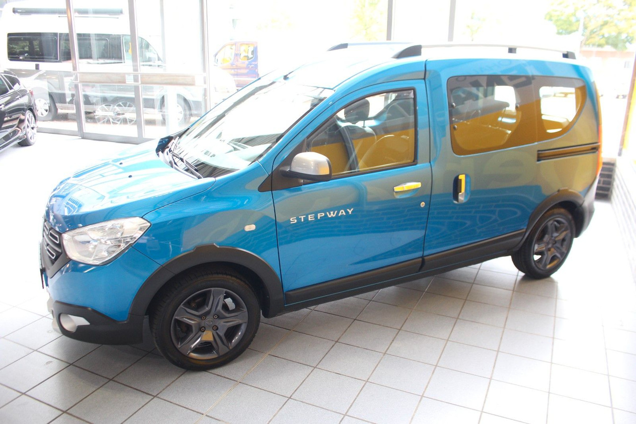 Dacia Dokker Stepway Celebration Navi Bluetooth AHK - Personenvervoer: afbeelding 5 Dacia Dokker Stepway Celebration Navi Bluetooth AHK - Personenvervoer: afbeelding 5