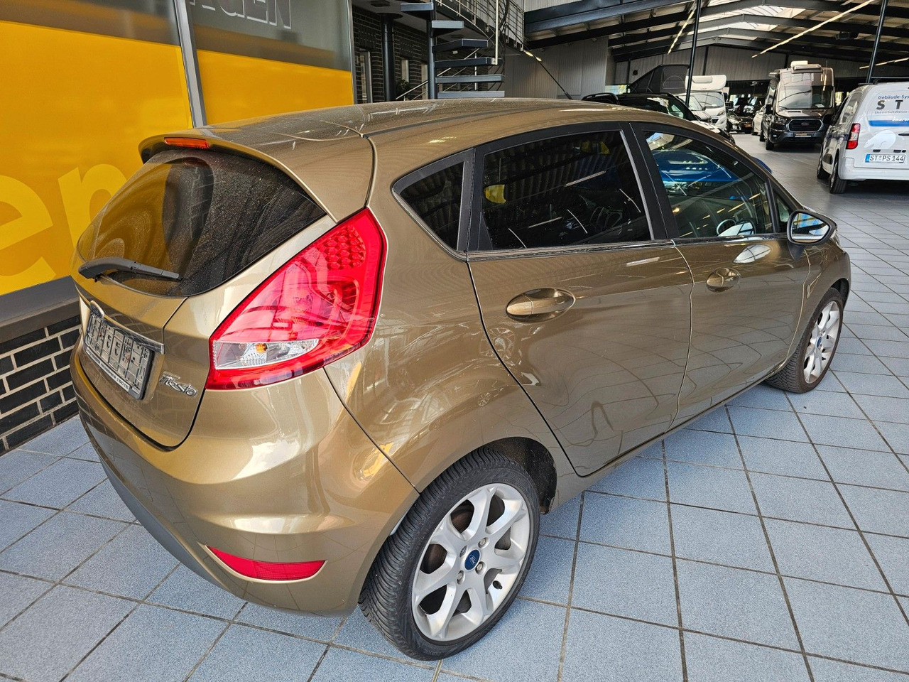 Ford Fiesta Titanium SHZ USB frischer TÜV - Personenwagen: afbeelding 2 Ford Fiesta Titanium SHZ USB frischer TÜV - Personenwagen: afbeelding 2