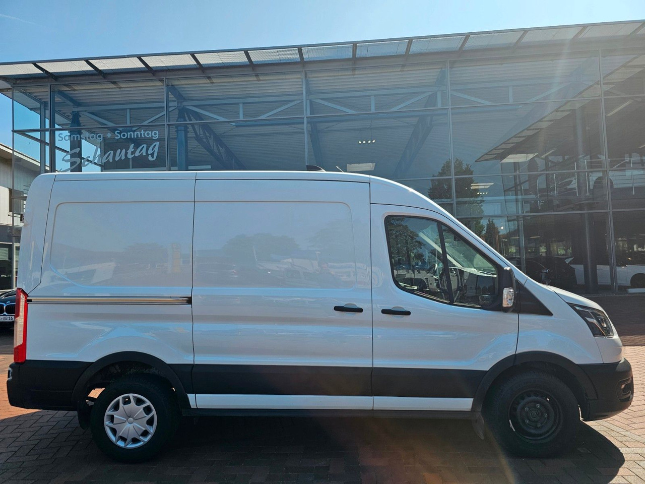 Ford Transit Kasten 350 L2H2 Trend Rückfahrkamera PDC - Gesloten bestelwagen: afbeelding 4 Ford Transit Kasten 350 L2H2 Trend Rückfahrkamera PDC - Gesloten bestelwagen: afbeelding 4