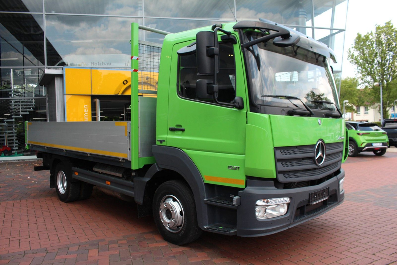 Mercedes-Benz Atego Pritsche 921 - Vrachtwagen met open laadbak: afbeelding 1 Mercedes-Benz Atego Pritsche 921 - Vrachtwagen met open laadbak: afbeelding 1