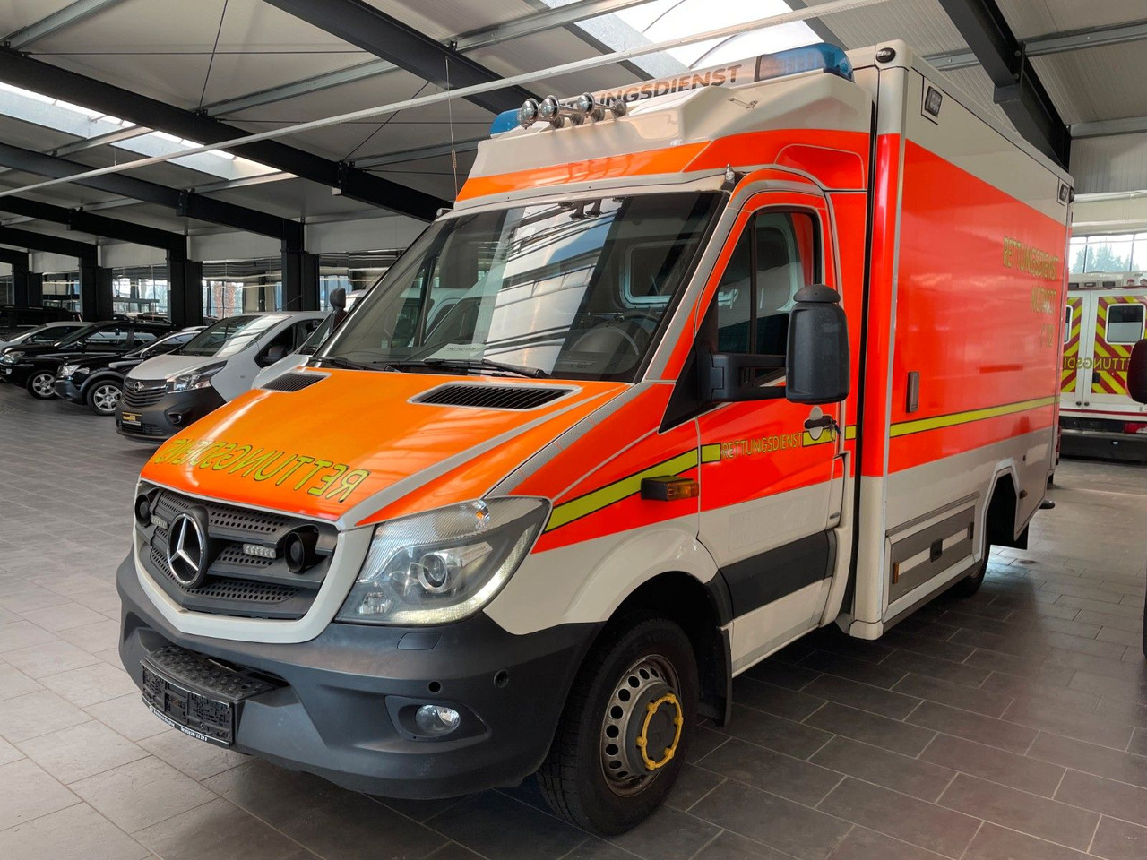 Mercedes-Benz Sprinter II Rettungswagen 519 CDI - Personenwagen: afbeelding 2 Mercedes-Benz Sprinter II Rettungswagen 519 CDI - Personenwagen: afbeelding 2