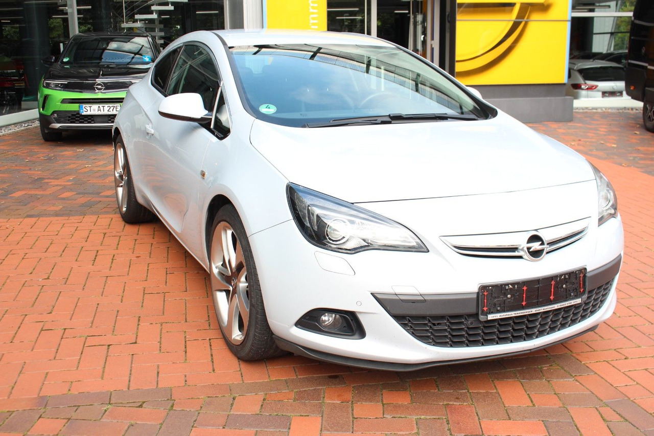Opel Astra J GTC Innovation - Hatchback: afbeelding 4 Opel Astra J GTC Innovation - Hatchback: afbeelding 4