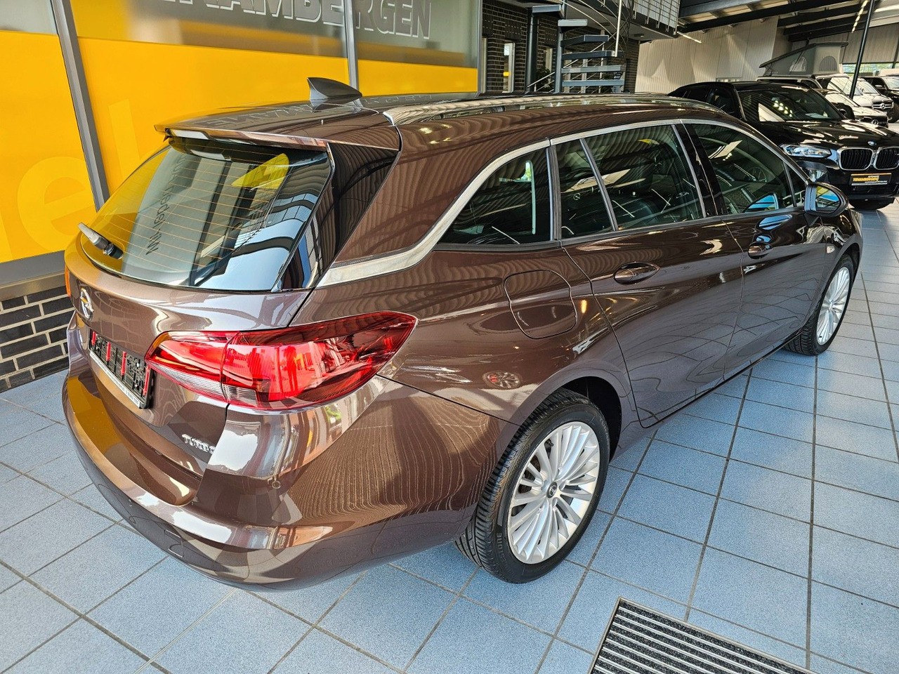 Opel Astra K Sports Tourer Innovation eHeckklappe - Personenwagen: afbeelding 2 Opel Astra K Sports Tourer Innovation eHeckklappe - Personenwagen: afbeelding 2