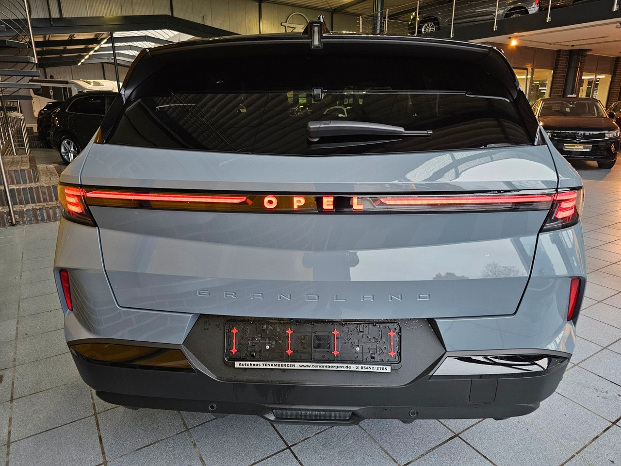 Opel Grandland 1.2 48V Mild-Hybrid 360°Kamera ACC AHK - SUV: afbeelding 5 Opel Grandland 1.2 48V Mild-Hybrid 360°Kamera ACC AHK - SUV: afbeelding 5
