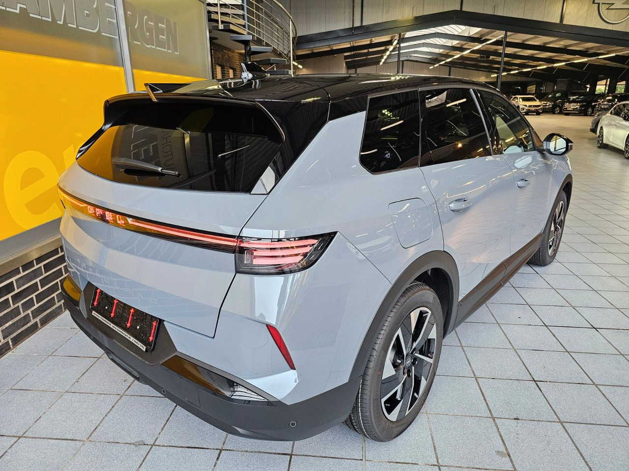 Opel Grandland 1.2 48V Mild-Hybrid 360°Kamera ACC AHK - SUV: afbeelding 4 Opel Grandland 1.2 48V Mild-Hybrid 360°Kamera ACC AHK - SUV: afbeelding 4