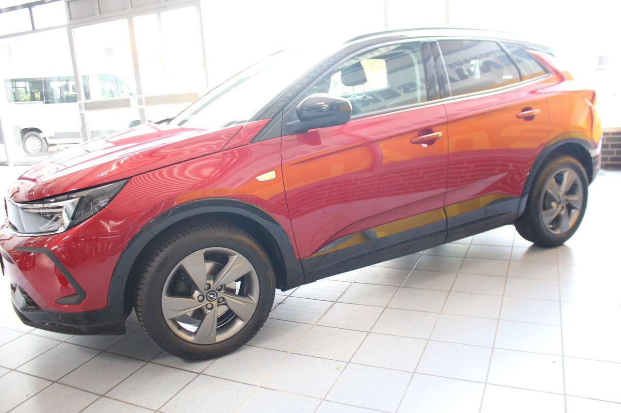 Opel Grandland X GS Line Kamera Navi LED PDC Sitzhzg - SUV: afbeelding 4 Opel Grandland X GS Line Kamera Navi LED PDC Sitzhzg - SUV: afbeelding 4