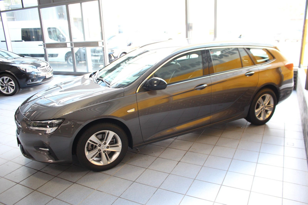 Opel Insignia B Sports Tourer Elegance Massage AHK AC - Stationwagen: afbeelding 4 Opel Insignia B Sports Tourer Elegance Massage AHK AC - Stationwagen: afbeelding 4