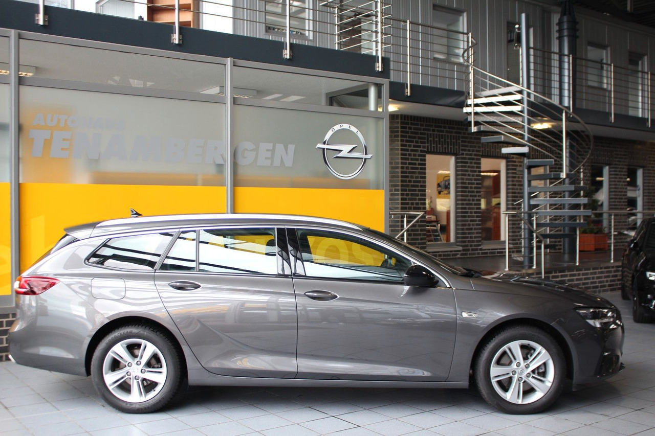 Opel Insignia B Sports Tourer Elegance Massage AHK AC - Stationwagen: afbeelding 2 Opel Insignia B Sports Tourer Elegance Massage AHK AC - Stationwagen: afbeelding 2