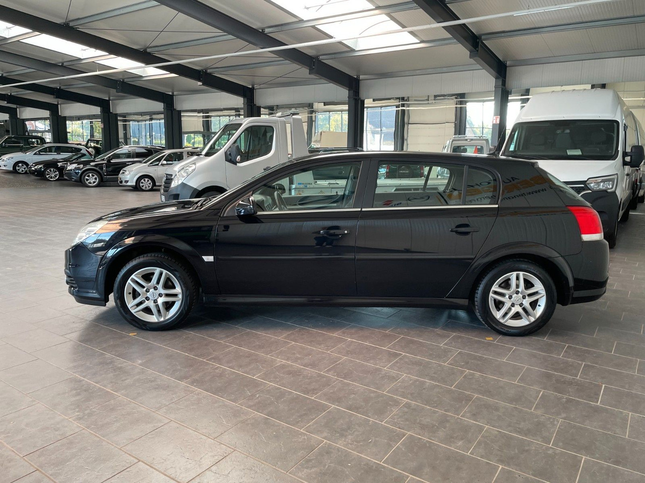 Opel Signum Edition Bluetooth Navi Automatik - Stationwagen: afbeelding 4 Opel Signum Edition Bluetooth Navi Automatik - Stationwagen: afbeelding 4