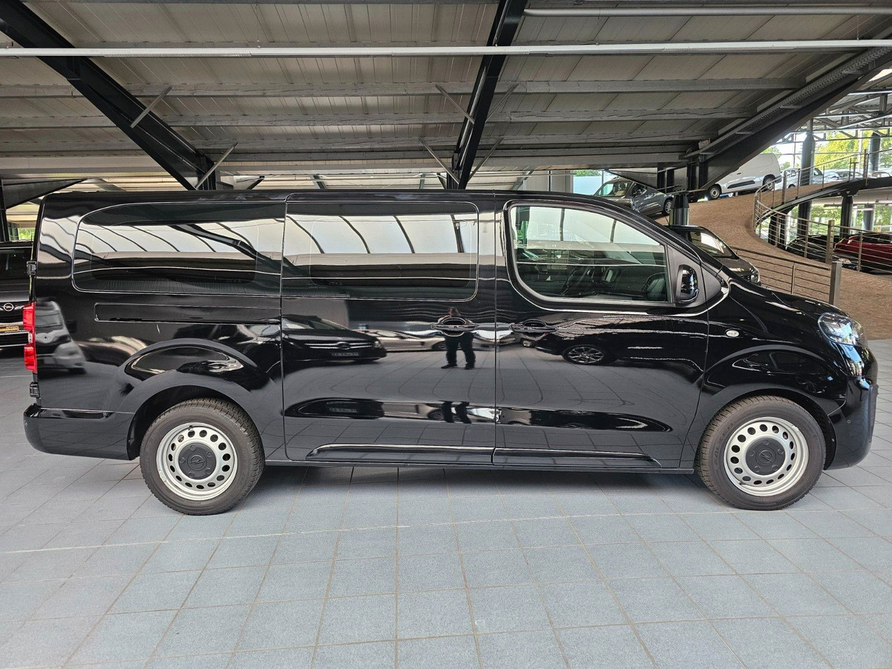 Opel Vivaro Kasten FlexSpace L DoKa Navi CarPlay DAB - Kleine bestelwagen, Bestelwagen met dubbele cabine: afbeelding 5 Opel Vivaro Kasten FlexSpace L DoKa Navi CarPlay DAB - Kleine bestelwagen, Bestelwagen met dubbele cabine: afbeelding 5