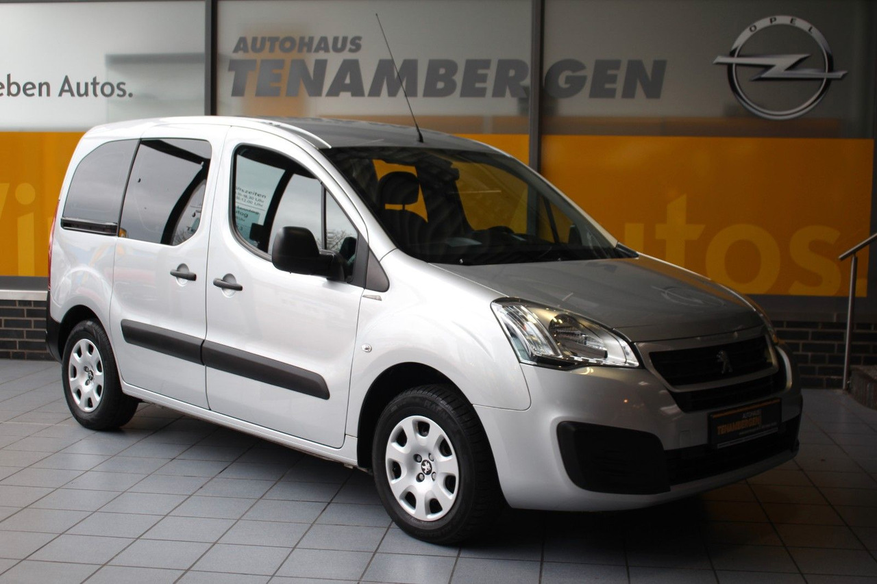 Peugeot Partner Tepee Active Bluetooth Klima AHK - Personenvervoer: afbeelding 1 Peugeot Partner Tepee Active Bluetooth Klima AHK - Personenvervoer: afbeelding 1