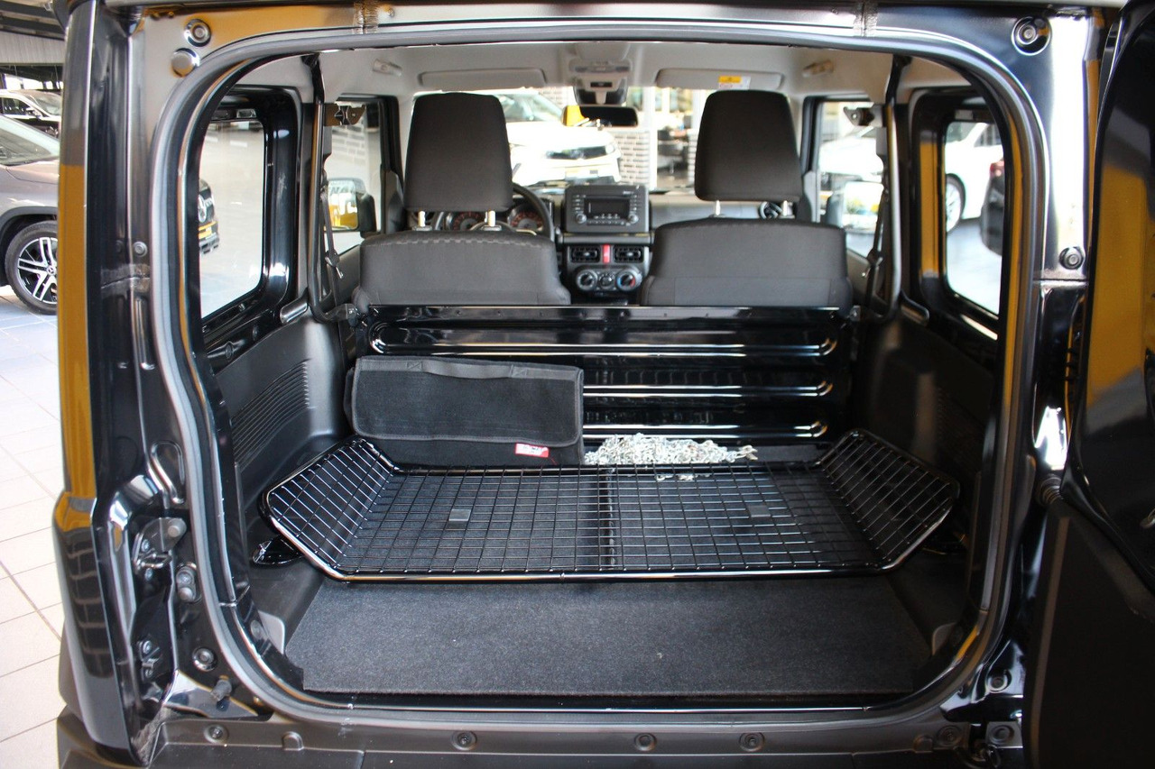 Suzuki Jimny zuschaltbarer Allradantrieb Allgrip - SUV: afbeelding 5 Suzuki Jimny zuschaltbarer Allradantrieb Allgrip - SUV: afbeelding 5