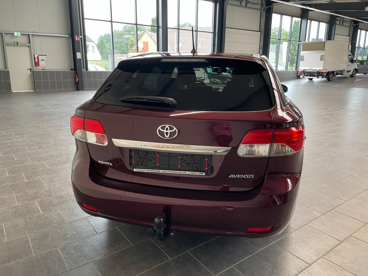 Toyota Avensis Kombi Executive AHK/ 8-Fach Bereift - Stationwagen: afbeelding 4 Toyota Avensis Kombi Executive AHK/ 8-Fach Bereift - Stationwagen: afbeelding 4