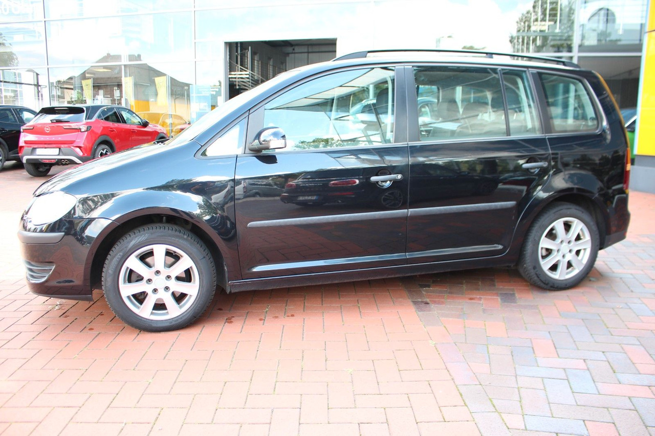 Volkswagen Touran Conceptline AHK 7 Sitze - Personenvervoer: afbeelding 3 Volkswagen Touran Conceptline AHK 7 Sitze - Personenvervoer: afbeelding 3