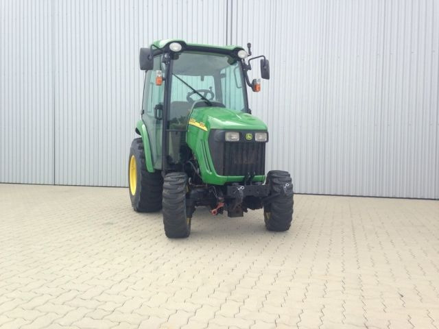 JOHN DEERE 3720 - Tractor: afbeelding 4 JOHN DEERE 3720 - Tractor: afbeelding 4