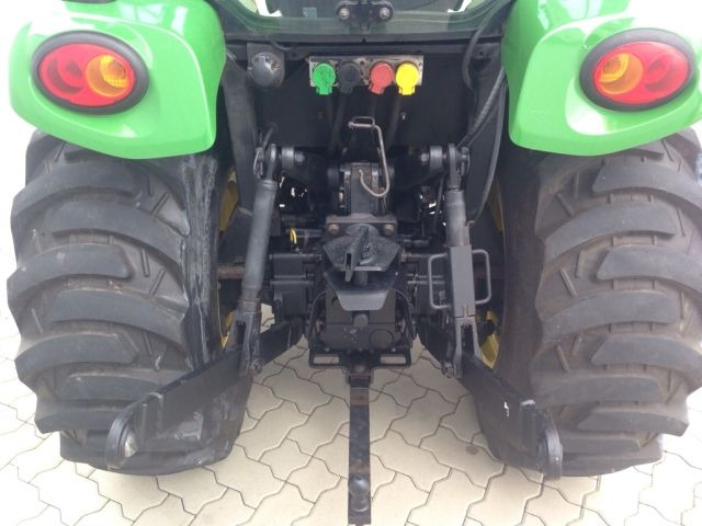 JOHN DEERE 3720 - Tractor: afbeelding 3 JOHN DEERE 3720 - Tractor: afbeelding 3