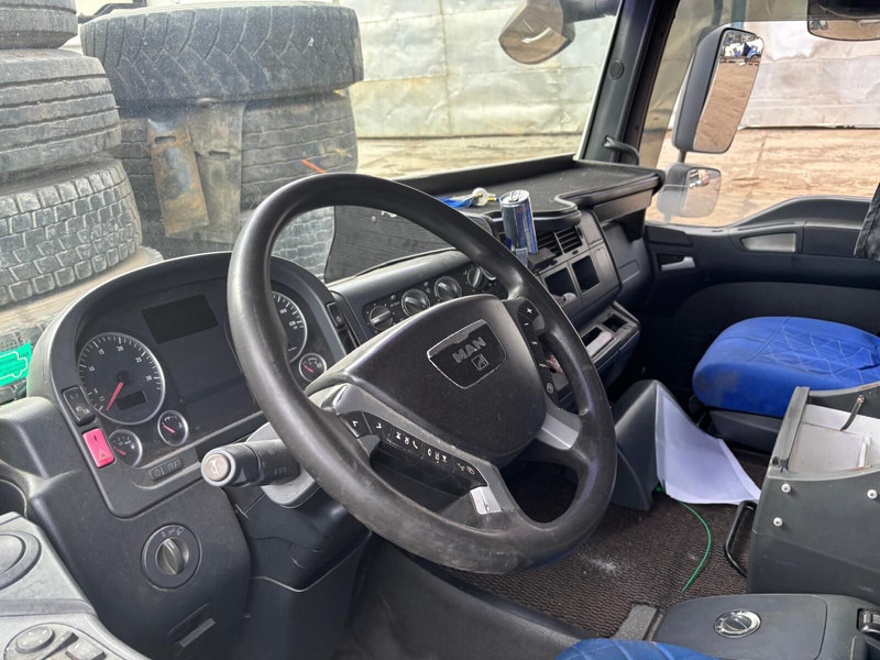 MAN F99/L34 - Cabine en interieur: afbeelding 5 MAN F99/L34 - Cabine en interieur: afbeelding 5