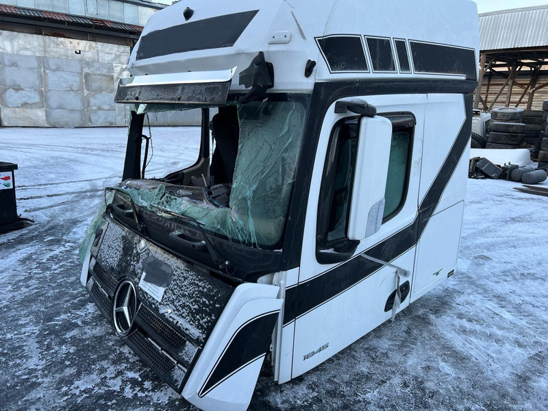 Mercedes-Benz Actros MP4 - Cabine en interieur: afbeelding 1 Mercedes-Benz Actros MP4 - Cabine en interieur: afbeelding 1