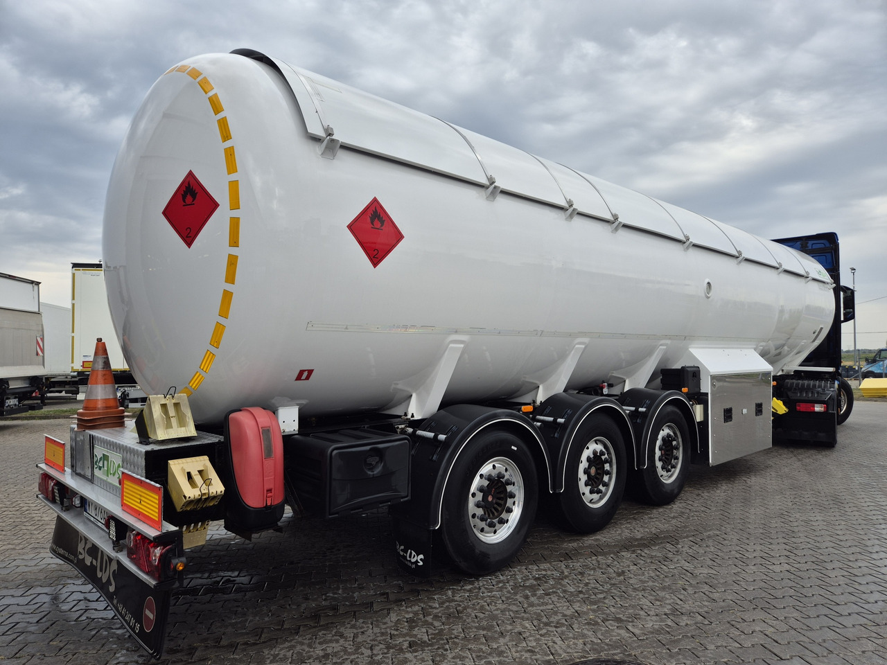 BC-LDS EMERSON/ propane/ butane/ lpg/ gpl - Tankoplegger: afbeelding 1 BC-LDS EMERSON/ propane/ butane/ lpg/ gpl - Tankoplegger: afbeelding 1