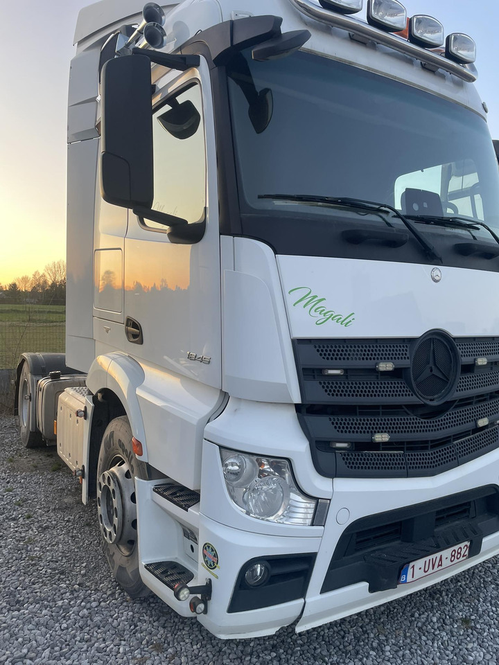 Mercedes-beenz actros - Trekker: afbeelding 2 Mercedes-beenz actros - Trekker: afbeelding 2