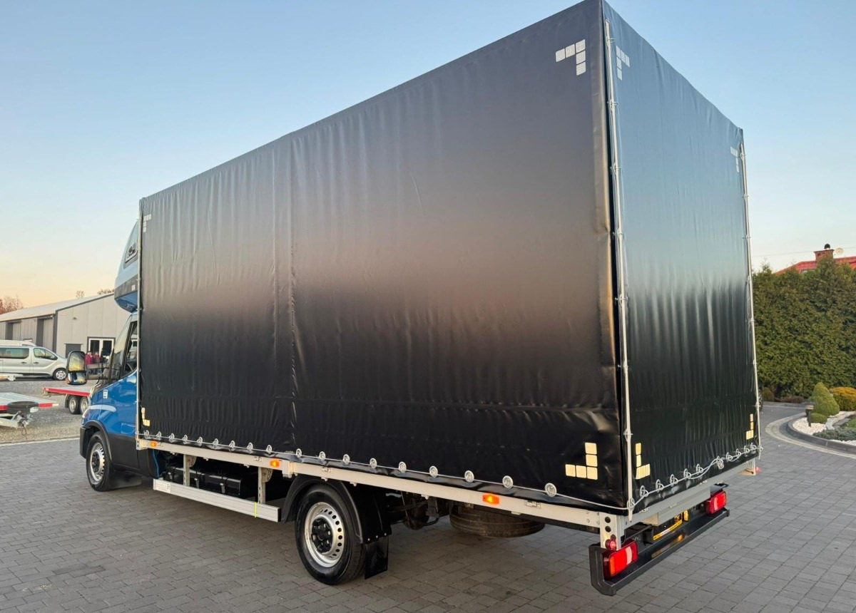 Iveco 35S18 3.0 Hi-Matic Salon Polska 30 180ps - Schuifzeilen bestelwagen: afbeelding 5 Iveco 35S18 3.0 Hi-Matic Salon Polska 30 180ps - Schuifzeilen bestelwagen: afbeelding 5