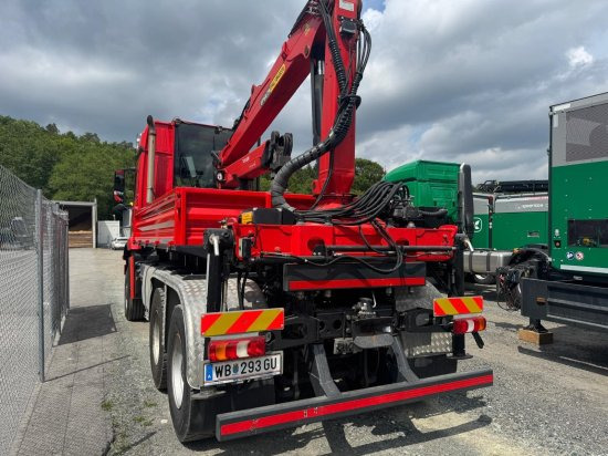 Mercedes-Benz AROCS 3552 963-2F Epsilon M100L86 Kran ? Leistungsstarker Holzladekran mit hoher Reichweite - Kraanwagen: afbeelding 3 Mercedes-Benz AROCS 3552 963-2F Epsilon M100L86 Kran ? Leistungsstarker Holzladekran mit hoher Reichweite - Kraanwagen: afbeelding 3