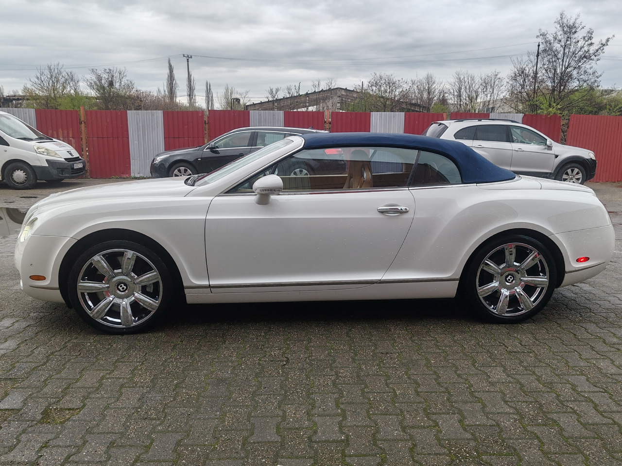Bentley Continental GT Coupe Cabrio - Personenwagen: afbeelding 4 Bentley Continental GT Coupe Cabrio - Personenwagen: afbeelding 4
