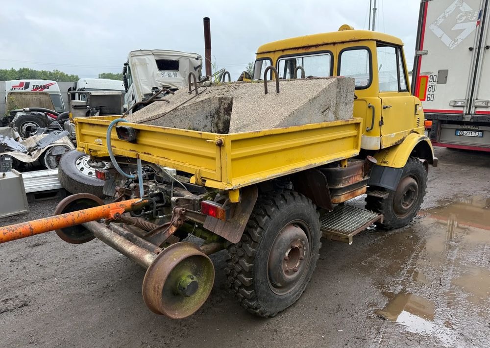 Mercedes-Benz UNIMOG 406B - Gemeentelijke machine/ Speciaal: afbeelding 4 Mercedes-Benz UNIMOG 406B - Gemeentelijke machine/ Speciaal: afbeelding 4