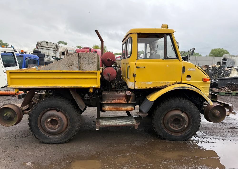 Mercedes-Benz UNIMOG 406B - Kipper vrachtwagen: afbeelding 5 Mercedes-Benz UNIMOG 406B - Kipper vrachtwagen: afbeelding 5