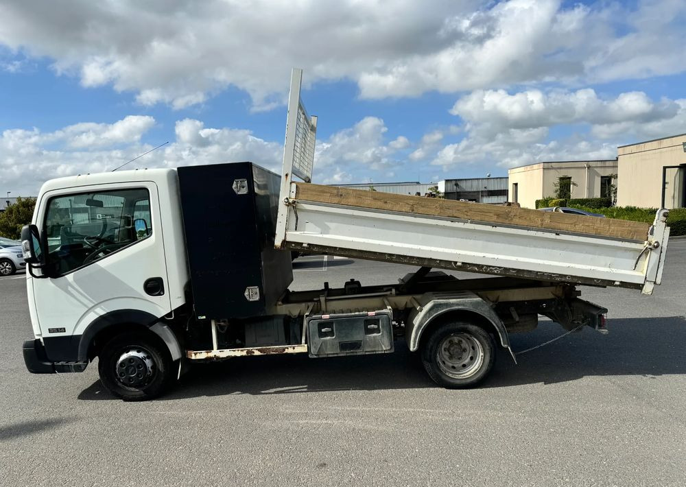 Nissan NT400 - Kipper vrachtwagen: afbeelding 2 Nissan NT400 - Kipper vrachtwagen: afbeelding 2