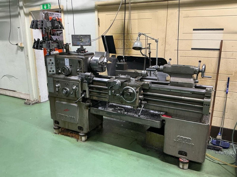 CMT Torona Ursus - 200 - Bouwmachine: afbeelding 1 CMT Torona Ursus - 200 - Bouwmachine: afbeelding 1