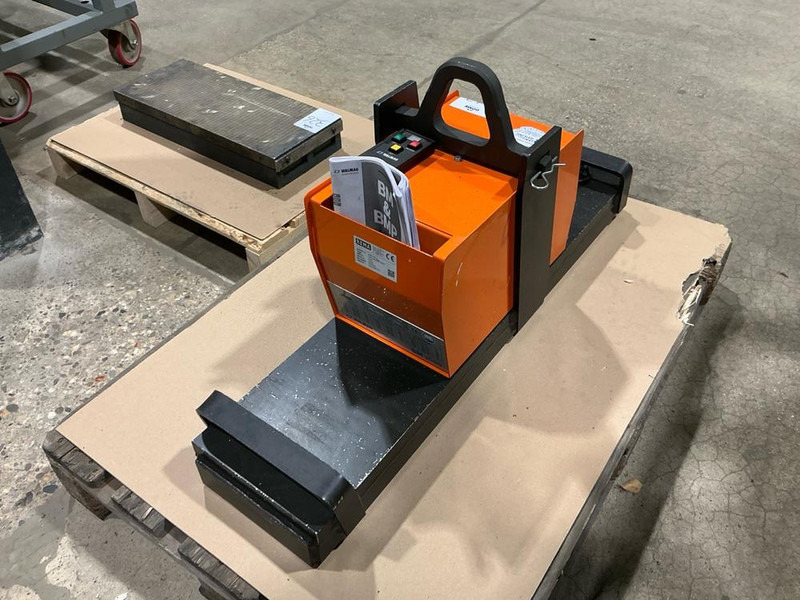 Walmag BM 3600 - Metaalbewerkingsmachine: afbeelding 4 Walmag BM 3600 - Metaalbewerkingsmachine: afbeelding 4