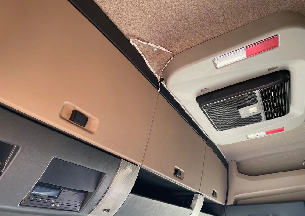 Bakwagen MAN TGX 18.420/ KONTENER 7,2m: afbeelding 10 Bakwagen MAN TGX 18.420/ KONTENER 7,2m: afbeelding 10