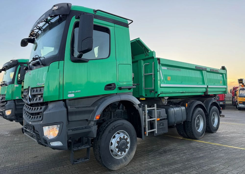 Mercedes-Benz AROCS 3345/6x6/ Wywrotka Miller Bordmatic - Kipper vrachtwagen: afbeelding 1 Mercedes-Benz AROCS 3345/6x6/ Wywrotka Miller Bordmatic - Kipper vrachtwagen: afbeelding 1
