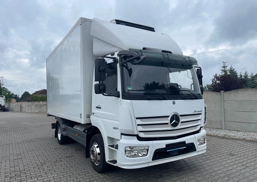 Mercedes-Benz ATEGO 1227 CHŁODNIA HAKOWA / HAKÓWKA - Koelwagen vrachtwagen: afbeelding 3 Mercedes-Benz ATEGO 1227 CHŁODNIA HAKOWA / HAKÓWKA - Koelwagen vrachtwagen: afbeelding 3