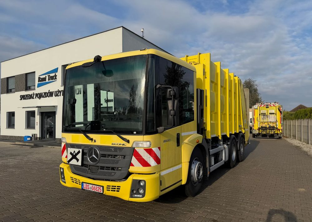 Mercedes-Benz ECONIC 2630, EURO6/ ŚMECIARKA/ ZOELLER/ DELTA - Vuilniswagen: afbeelding 1 Mercedes-Benz ECONIC 2630, EURO6/ ŚMECIARKA/ ZOELLER/ DELTA - Vuilniswagen: afbeelding 1