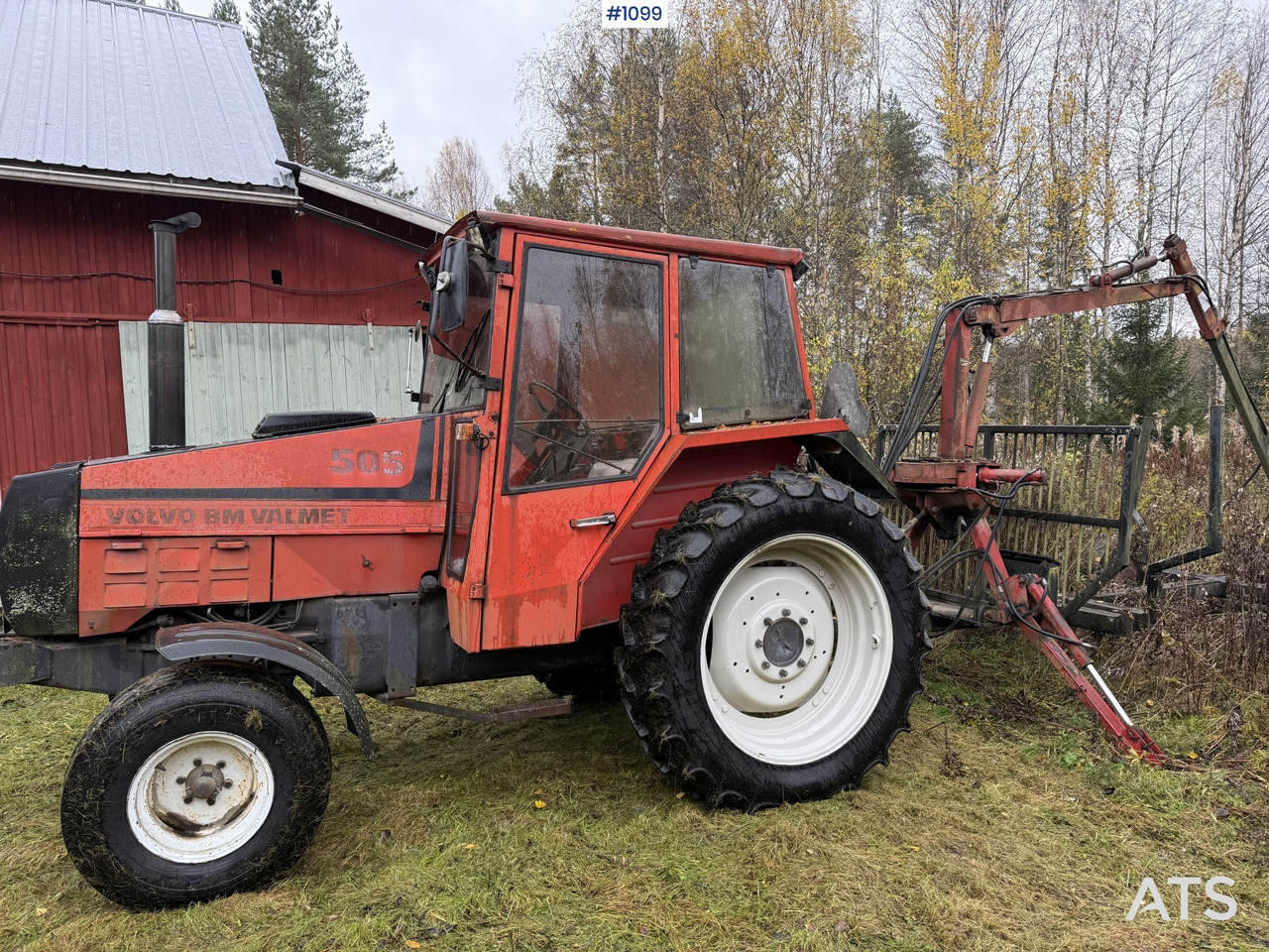 Valmet 505 Tractor and forestry trailer - Tractor, Uitrijwagen: afbeelding 2 Valmet 505 Tractor and forestry trailer - Tractor, Uitrijwagen: afbeelding 2