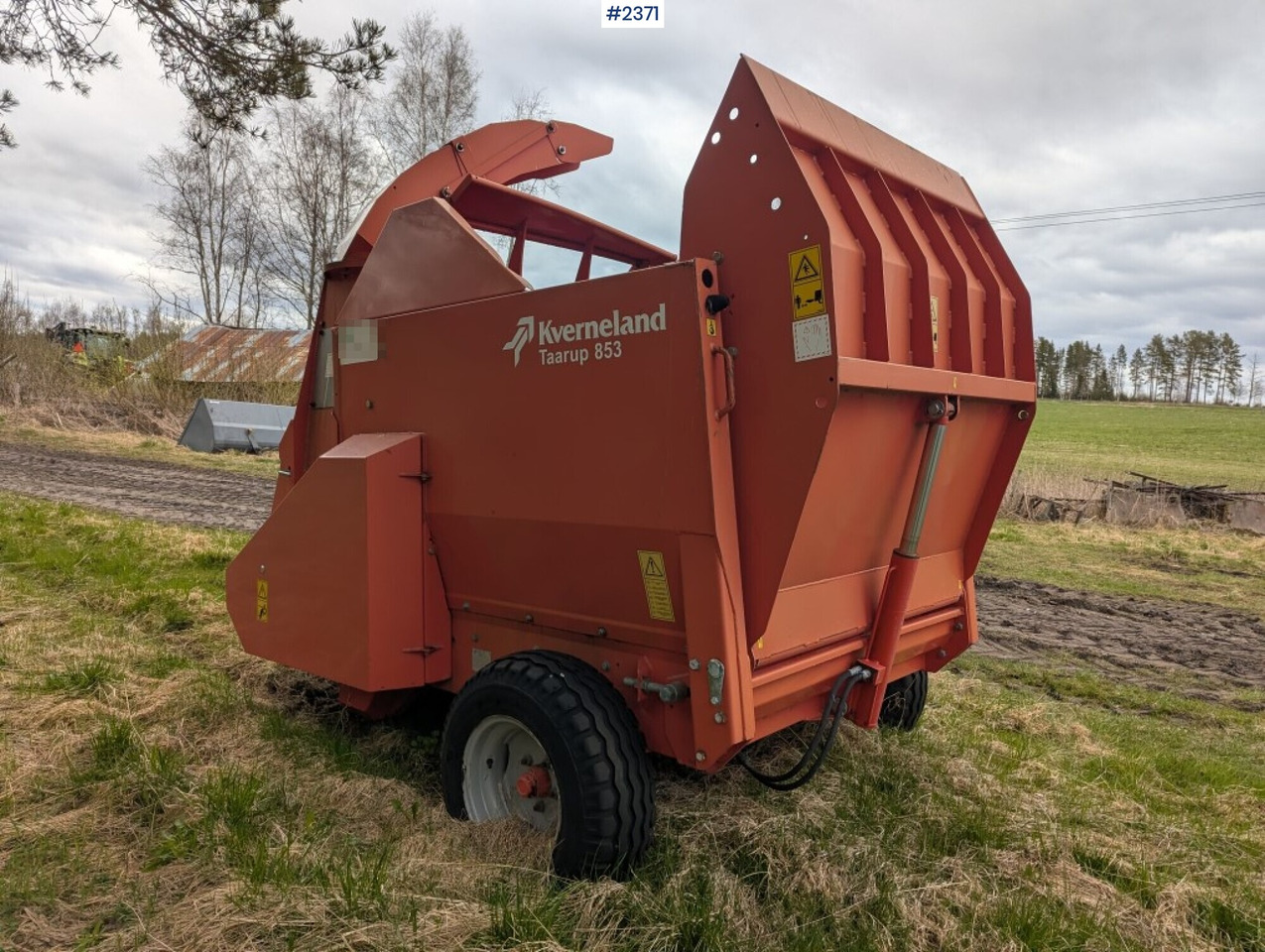 Bale cutter / Feed shredder Kverneland Taarup 853 - Hooi-/ Voedermachine: afbeelding 4 Bale cutter / Feed shredder Kverneland Taarup 853 - Hooi-/ Voedermachine: afbeelding 4